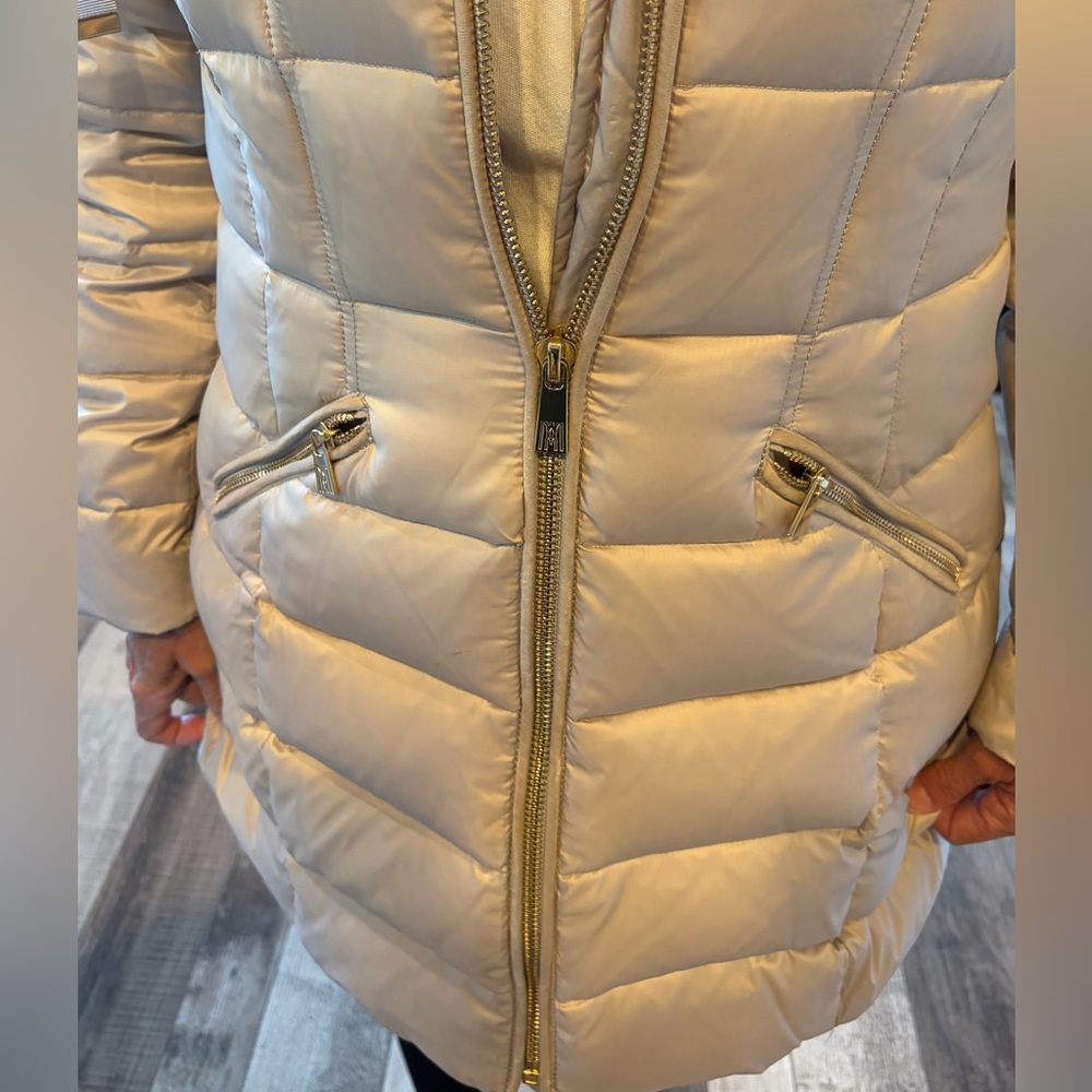 Puffer Coat - Picture 6 of 7